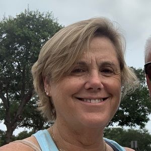 Meet your Posher, Dee